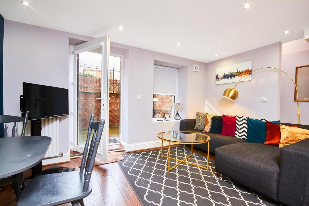 Newcastle Treasure - Sleeps 4 - Lower Ground Floor Экстерьер фото